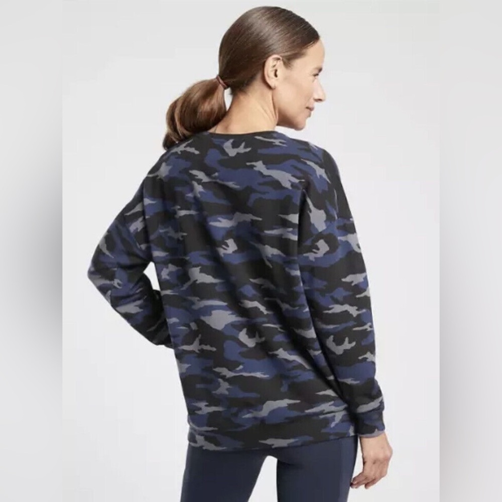 Athleta Studio to Street Balance Pullover Sweatshirt Blue Black Camouflage Pills